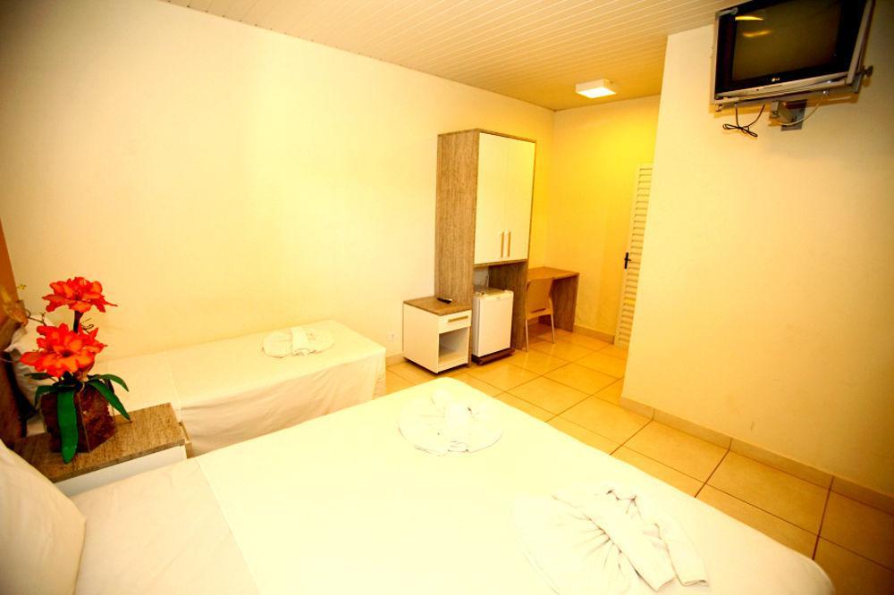 Tokyo Hotel เตรสลาโกอัส ภายนอก รูปภาพ